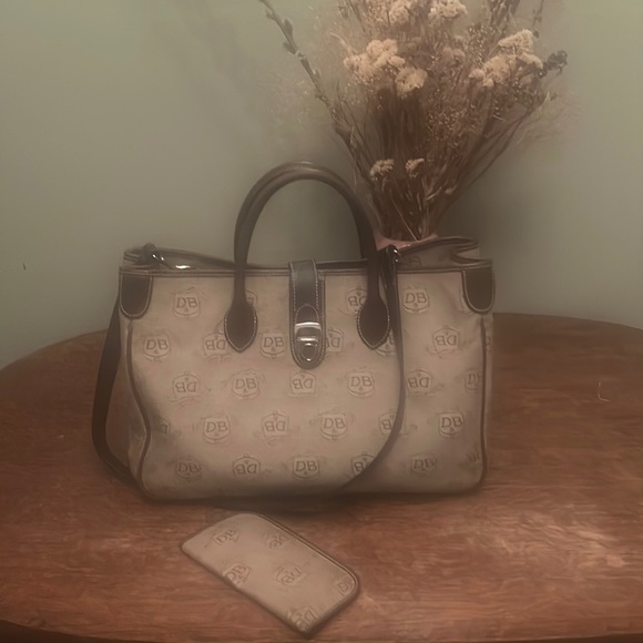 Dooney & Bourke Donegal Crest Tote with Strap - Picture 1 of 15